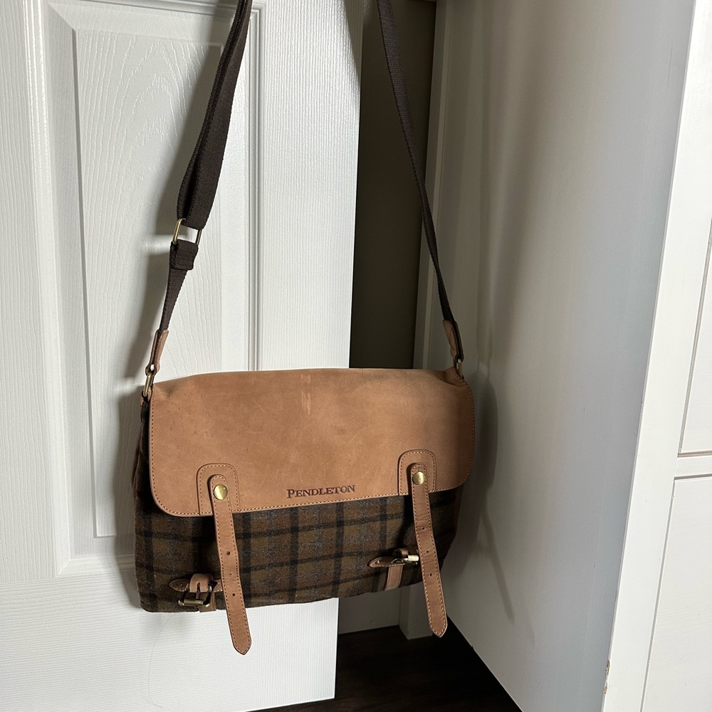 Pendleton messenger bag